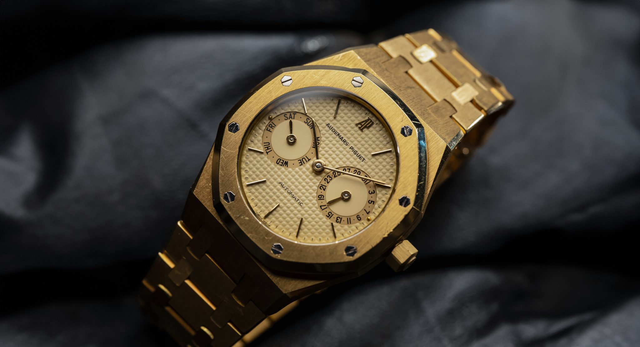 25572BA-Audemars-Piguet-Royal-Oak-Day-Date