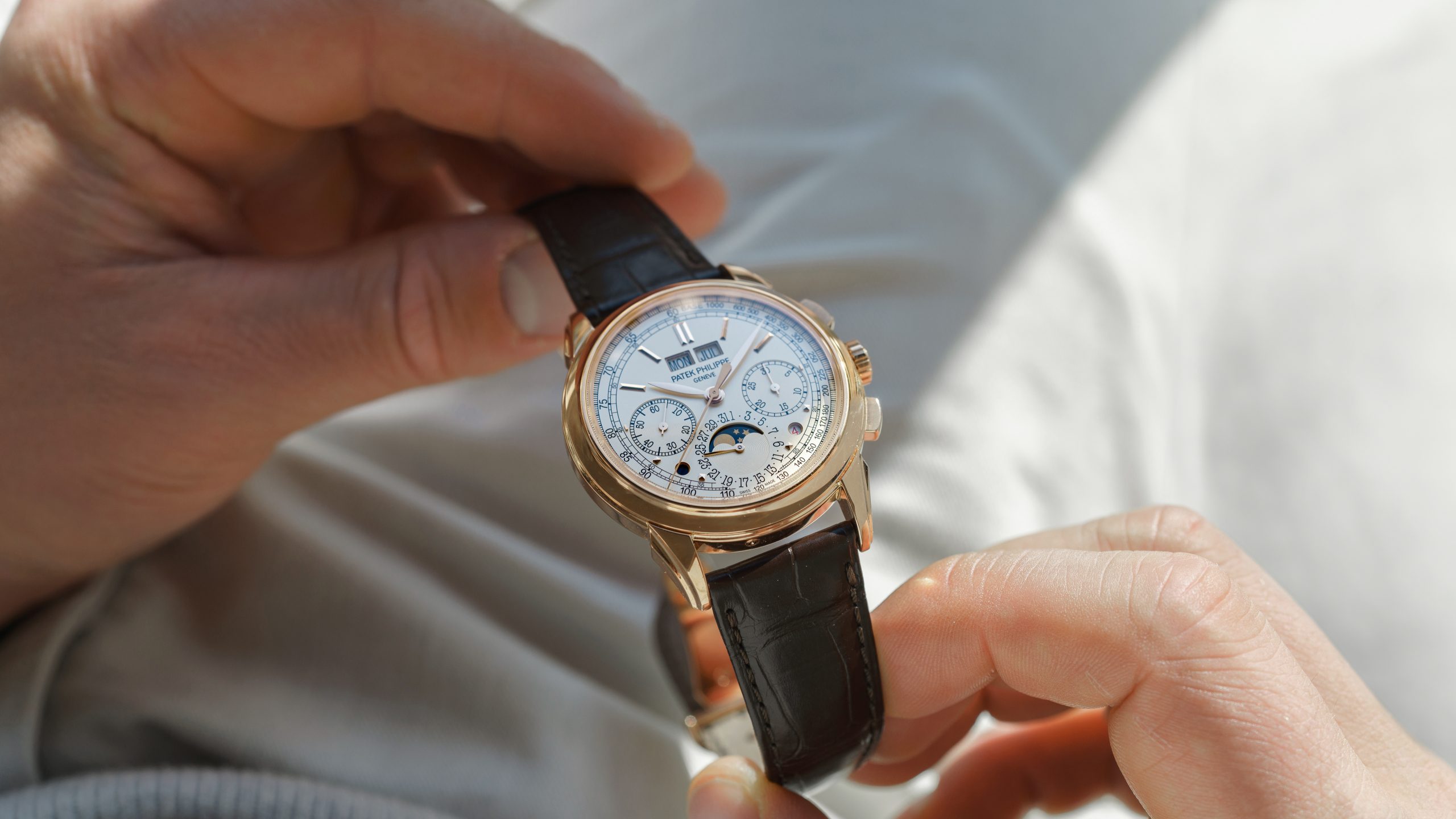 Patek-Philippe-5270-Perpetual-Calendar-Chronograph