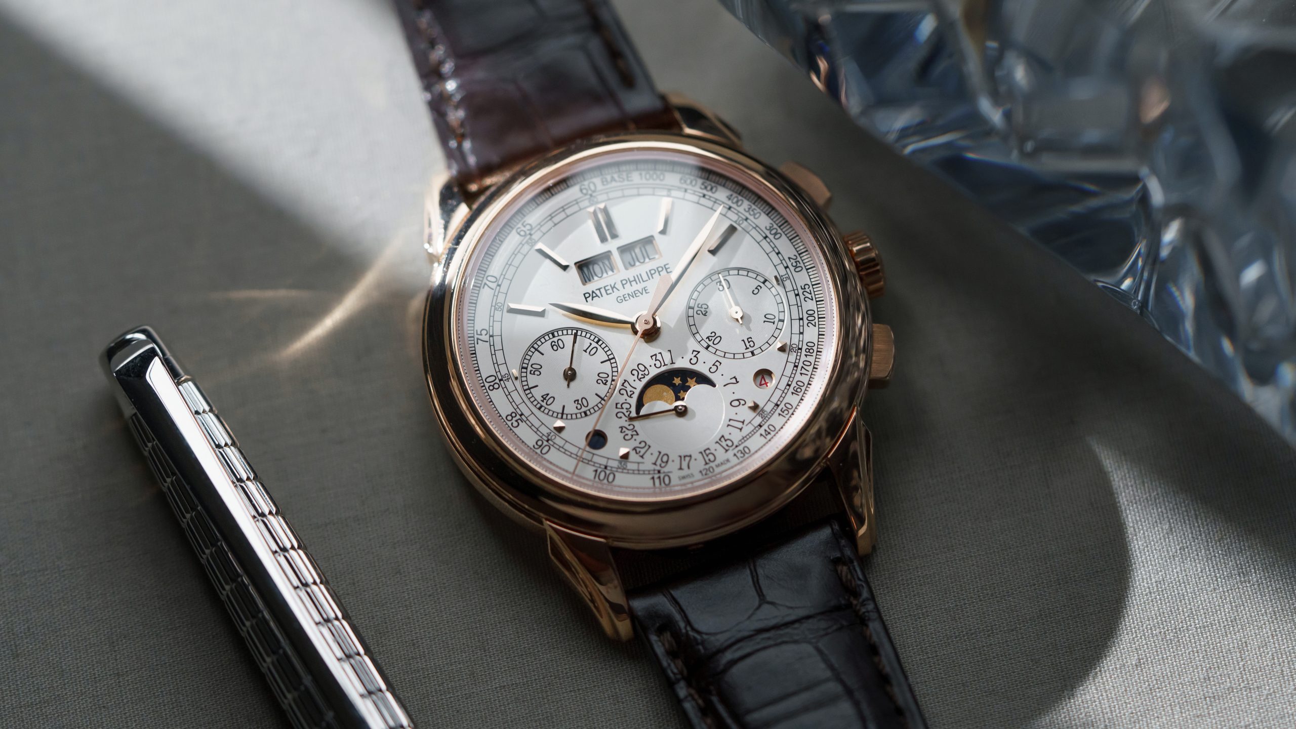 Patek-Philippe-5270-Perpetual-Calendar-Chronograph