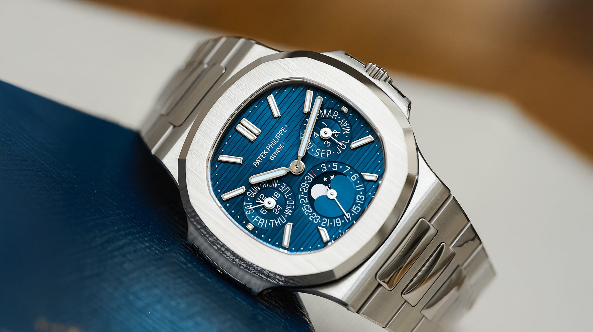 5740G-Patek-Philippe-Nautilus-Perpetual-Calendar