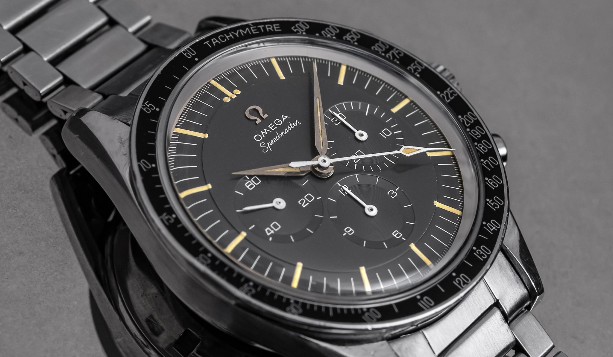 Omega-Speedmaster-2998-Grey-Dial