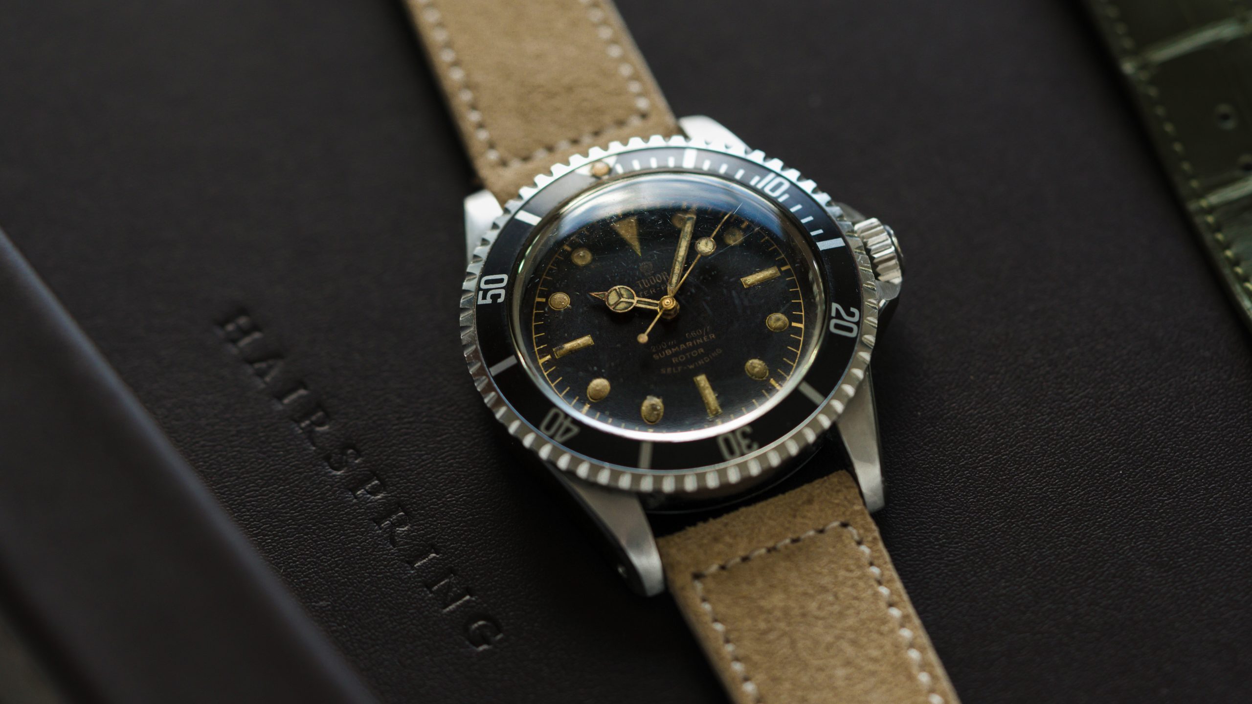 Tudor-7928-Eagle-Beak-Gilt-Submariner